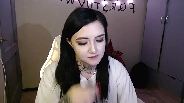 Rin andersonn online show from December 4, 8:39 pm