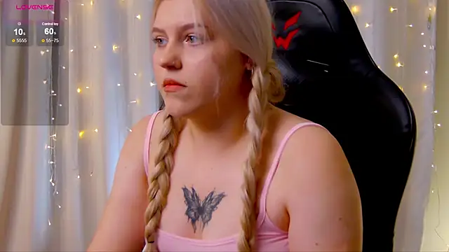 Malisha kiss online show from October 9, 9:07 am