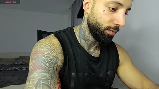 MasculineGuy99 online show from December 5, 8:34 am