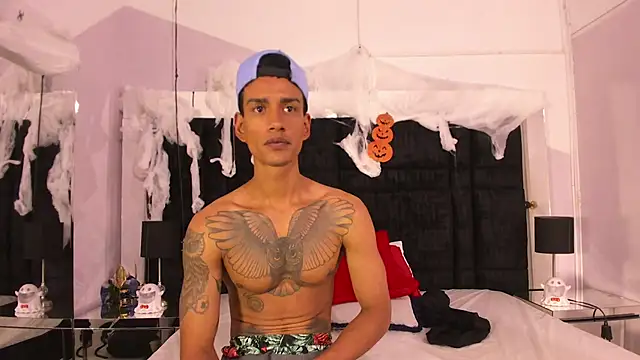 Latin Pleasures online show from October 20, 7:47 pm