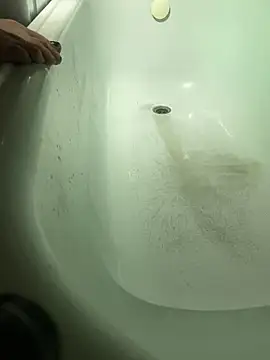 pleasedontpressaredburton online show from November 21, 4:27 pm