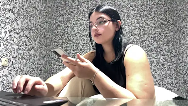 ElisaAniston online show from October 1, 5:30 pm