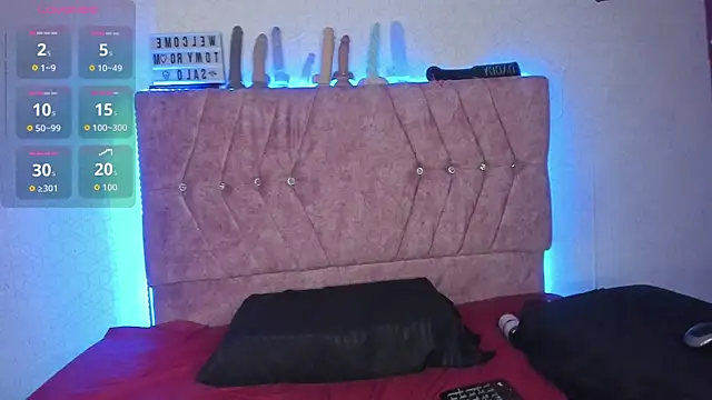Snapshot of Mia_lopez_1 chatting on March 31, 12:56 am Mia lopez 1 online show from March 31, 12:56 am