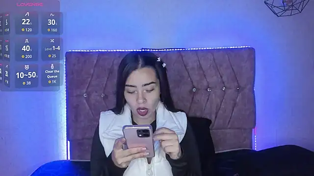 Snapshot of Mia_lopez_1 chatting on April 11, 9:57 am Mia lopez 1 online show from April 11, 9:57 am