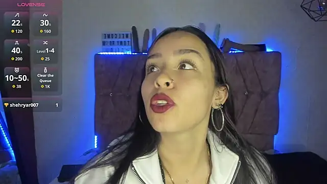 Snapshot of Mia_lopez_1 chatting on May 5, 9:28 am Mia lopez 1 online show from May 5, 9:28 am