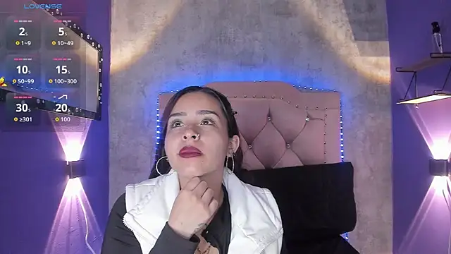 Snapshot of Mia_lopez_1 chatting on May 14, 10:38 pm Mia lopez 1 online show from May 14, 10:38 pm