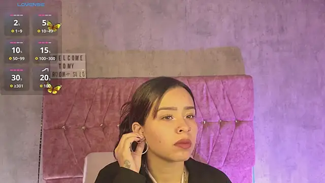 Snapshot of Mia_lopez_1 chatting on July 15, 8:08 am Mia lopez 1 online show from July 15, 8:08 am
