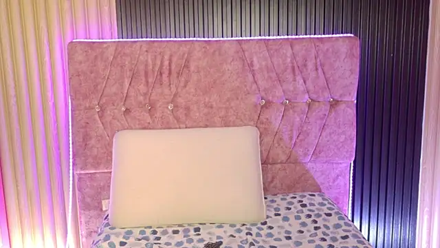 Snapshot of Mia_lopez_1 chatting on July 30, 7:51 am Mia lopez 1 online show from July 30, 7:51 am