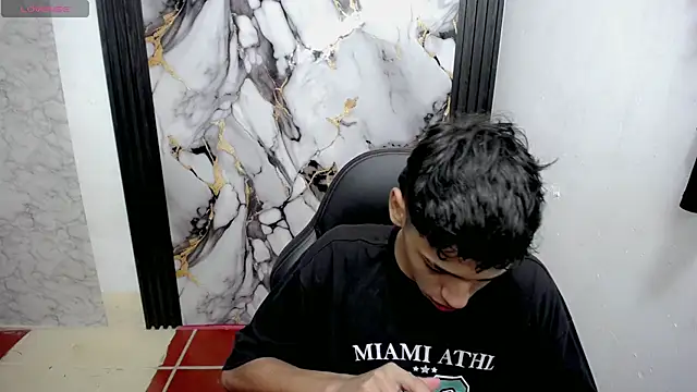 Im david02 online show from December 5, 1:42 pm