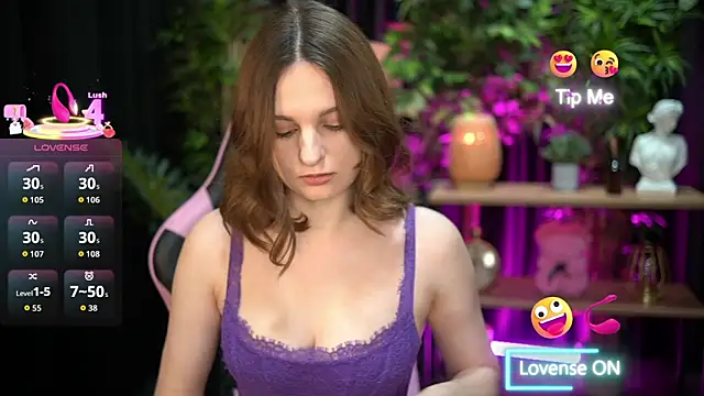 xoxo molly online show from February 3, 7:30 pm