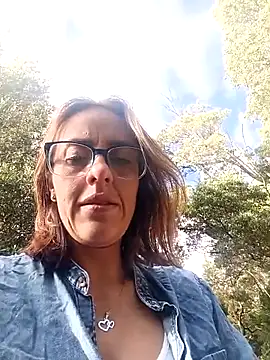 Snapshot of Jade_1-9 chatting on October 11, 1:09 pm Jade 1-9 online show from October 11, 1:09 pm