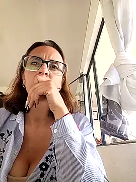 Snapshot of Jade_1-9 chatting on October 22, 3:34 pm Jade 1-9 online show from October 22, 3:34 pm