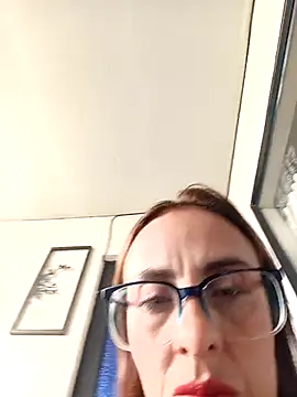 Snapshot of Jade_1-9 chatting on November 11, 6:41 pm Jade 1-9 online show from November 11, 6:41 pm