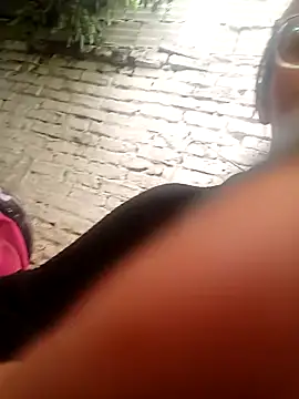 Snapshot of Jade_1-9 chatting on November 12, 6:52 pm Jade 1-9 online show from November 12, 6:52 pm