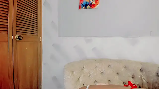 Molly Logan online show from March 20, 8:03 pm