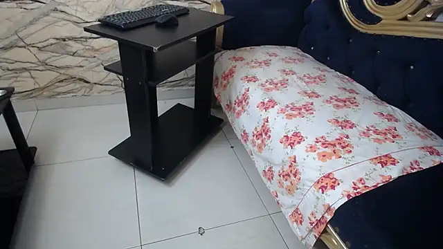 kimberly candy online show from November 4, 7:24 pm