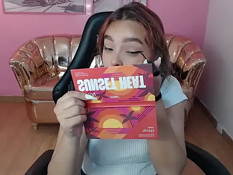 mia foster t online show from October 13, 12:38 pm