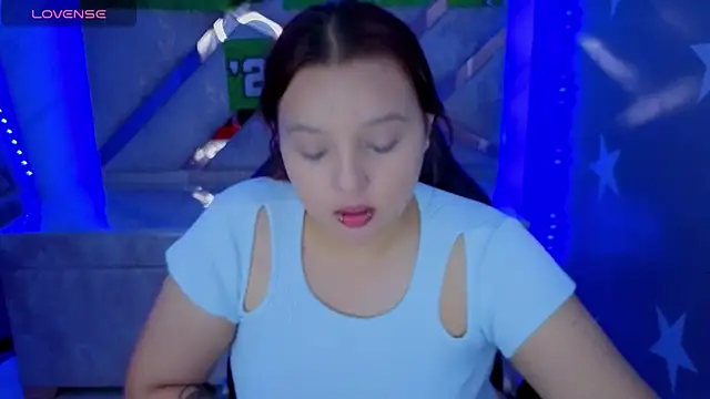 mia foster t online show from July 9, 1:15 pm