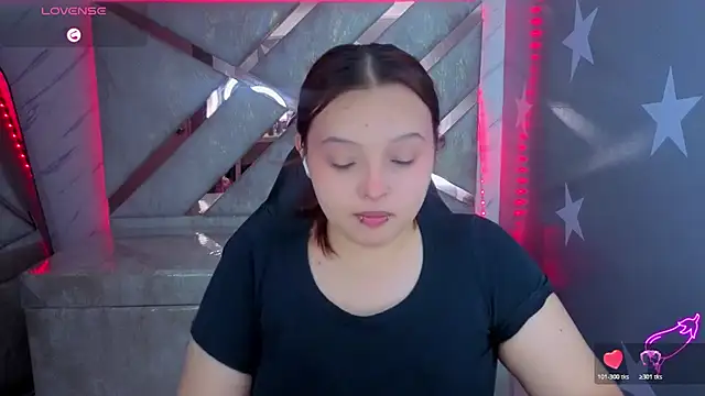 mia foster t online show from July 18, 1:37 pm