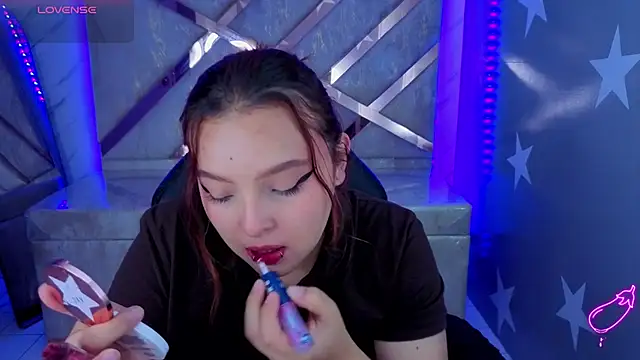 mia foster t online show from July 30, 1:21 pm