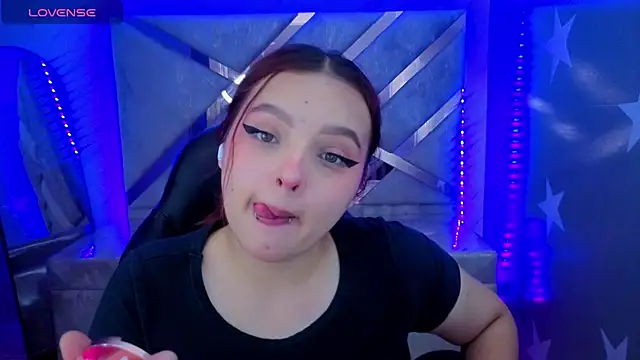 mia foster t online show from August 6, 1:13 pm