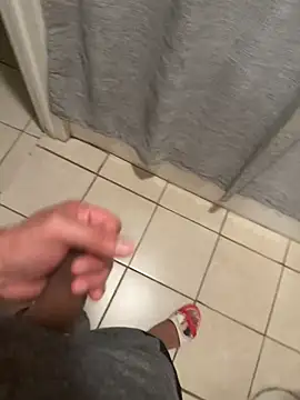 familia0210 online show from October 29, 6:04 am