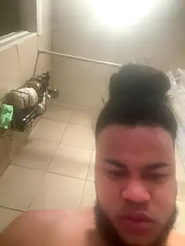 familia0210 online show from November 2, 6:16 am