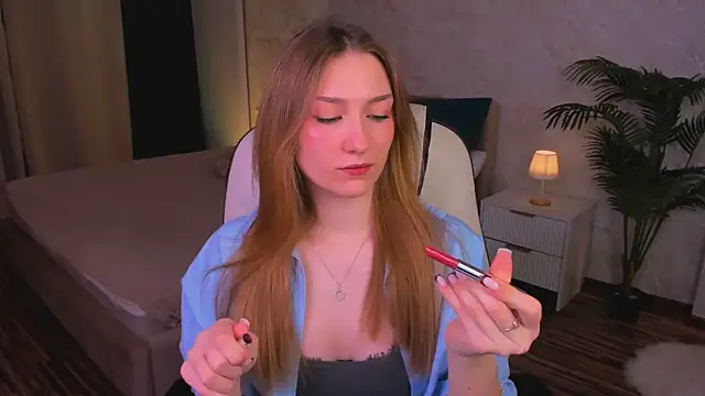 AngelAnabelle online show from October 25, 8:03 pm