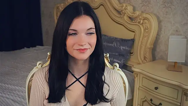 BettieBourque online show from October 8, 5:43 pm