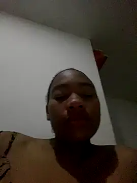 Snapshot of Charlotte_ebony_ chatting on October 19, 2:23 am Charlotte ebony online show from October 19, 2:23 am