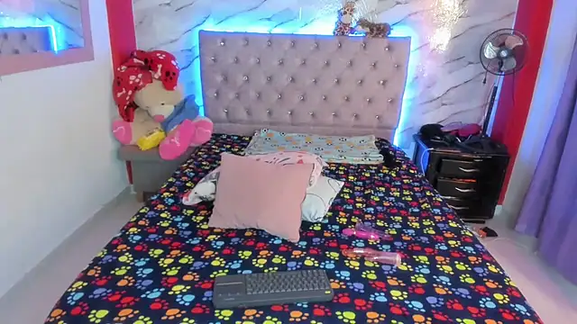 Stefany Andruw online show from November 9, 4:11 am