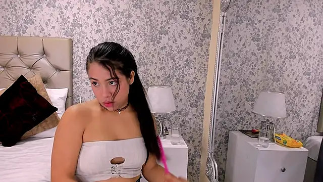 Clohe Bell online show from January 9, 2:09 pm