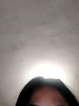 Snapshot of riVlUna chatting on October 9, 3:48 am riVlUna online show from October 9, 3:48 am