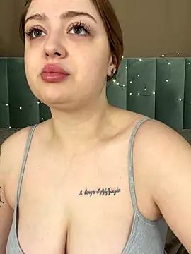 KellyMoors online show from October 19, 1:28 am