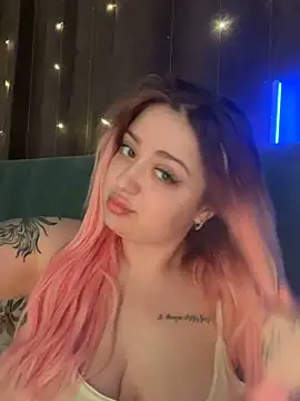 KellyMoors online show from December 1, 1:21 am