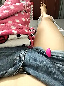 Lili 2love online show from October 24, 12:45 pm