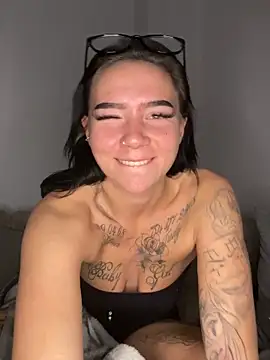 YoungZoexx online show from November 4, 6:51 pm