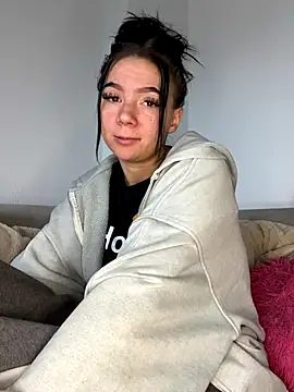 YoungZoexx online show from November 19, 9:53 am