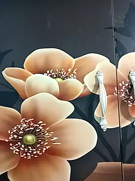 Snapshot of tulip-bae chatting on October 4, 4:54 am tulip-bae online show from October 4, 4:54 am