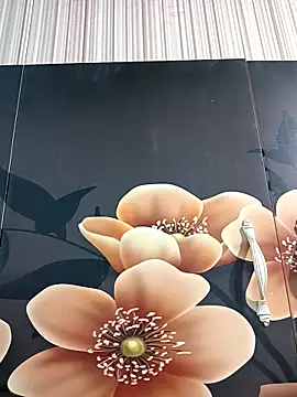 Snapshot of tulip-bae chatting on October 5, 10:57 am tulip-bae online show from October 5, 10:57 am