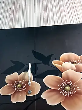 Snapshot of tulip-bae chatting on October 6, 3:20 pm tulip-bae online show from October 6, 3:20 pm