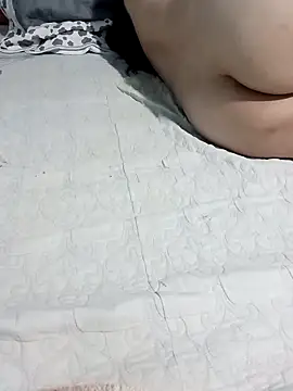 Snapshot of tulip-bae chatting on October 7, 3:25 am tulip-bae online show from October 7, 3:25 am