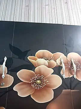 Snapshot of tulip-bae chatting on October 12, 4:06 pm tulip-bae online show from October 12, 4:06 pm