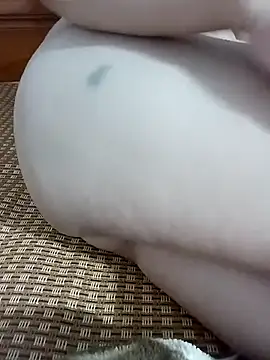 Snapshot of tulip-bae chatting on November 19, 7:08 am tulip-bae online show from November 19, 7:08 am