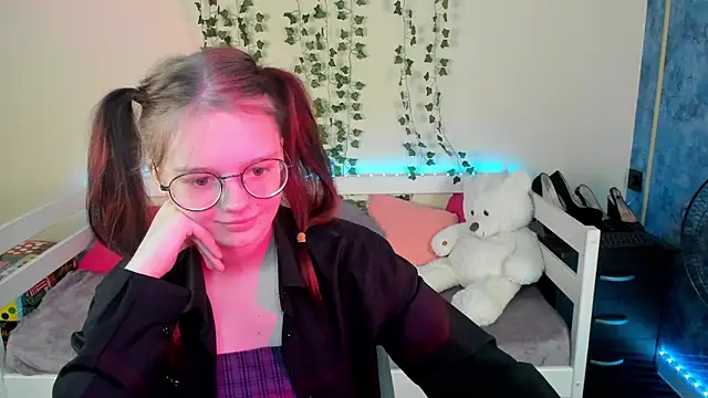 shy elina01 online show from October 2, 11:39 am