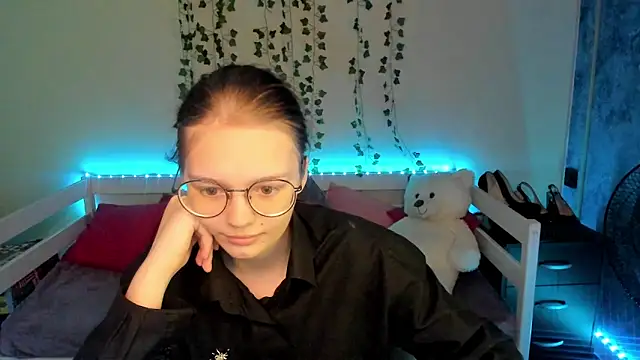 shy elina01 online show from October 4, 10:02 am