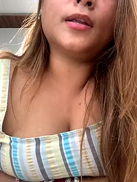 Snapshot of hottylover03 chatting on October 13, 8:03 am hottylover03 online show from October 13, 8:03 am