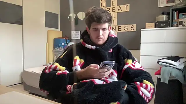 VersaGoo online show from November 30, 9:35 am