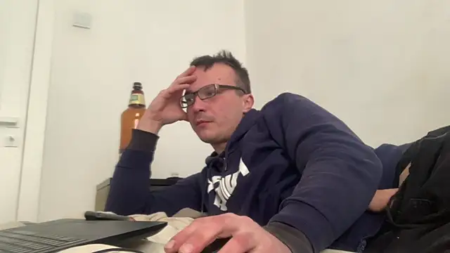 viktor1992-1-1 online show from February 10, 1:26 pm