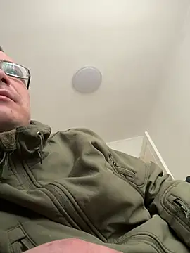 viktor1992-1-1 online show from February 26, 8:24 am